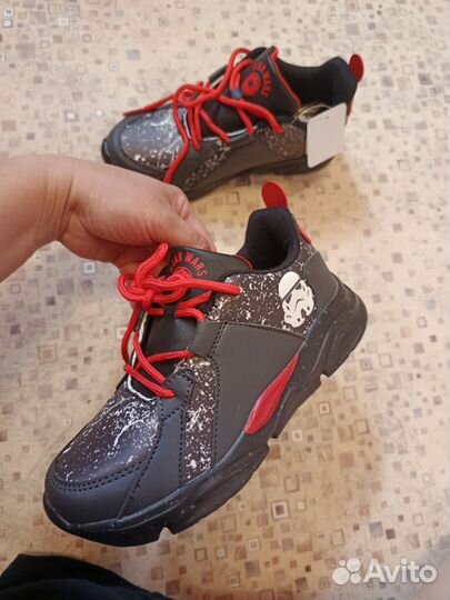 Новые кроссовки для мальчика 32 размер