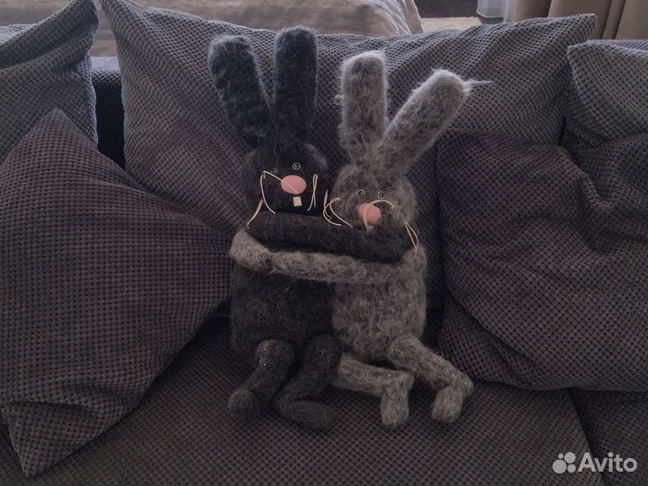 Валяная игрушка зайки