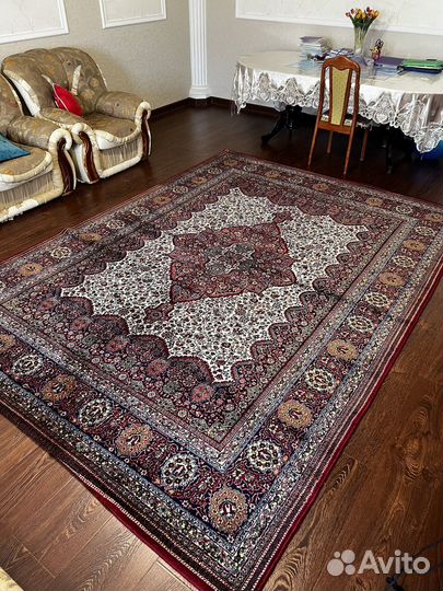 Ковер бу шерстяной