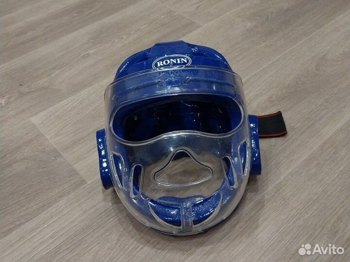 Шлем для единоборств