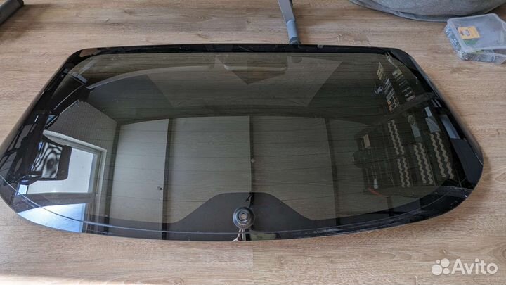 Стекло заднее subaru levorg