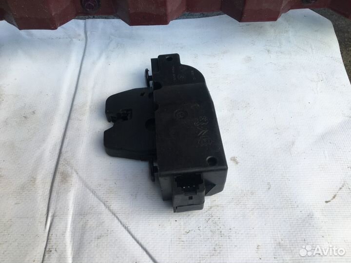 Замок багажника Peugeot Citroen