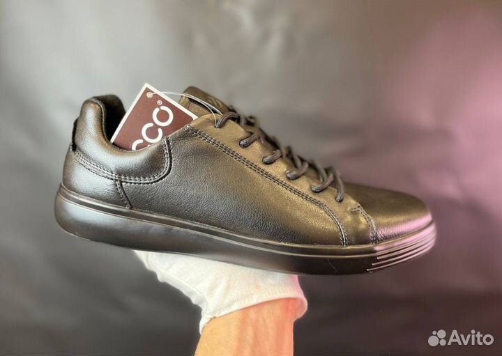 Кроссовки Ecco стильные