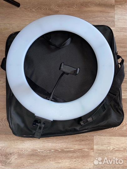 Кольцевая лампа 45 см со штативом