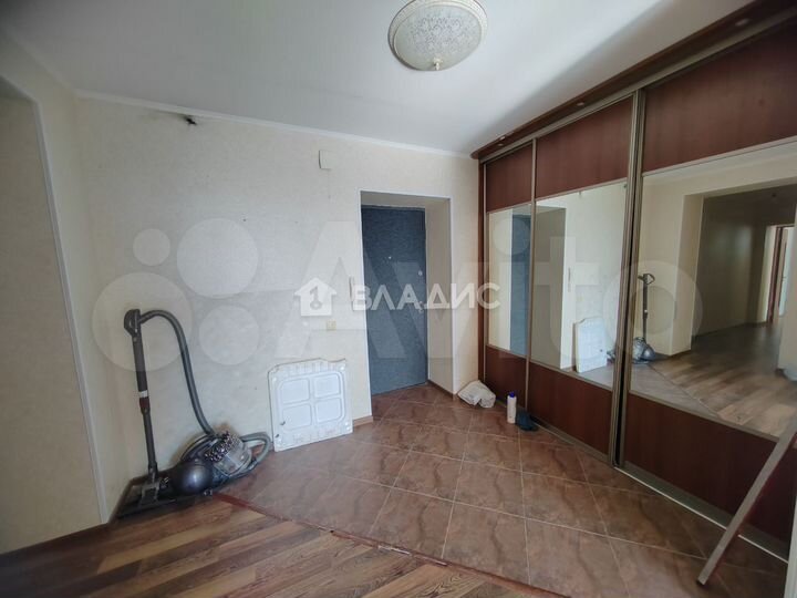3-к. квартира, 80 м², 4/10 эт.