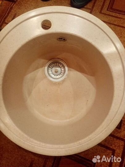 Раковина из искусственного камня