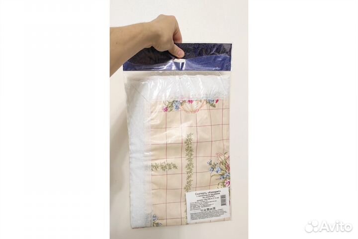 Скатерть с виниловым кружевом Новая