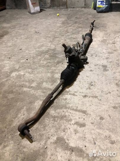Рулевая рейка от Toyota Carina