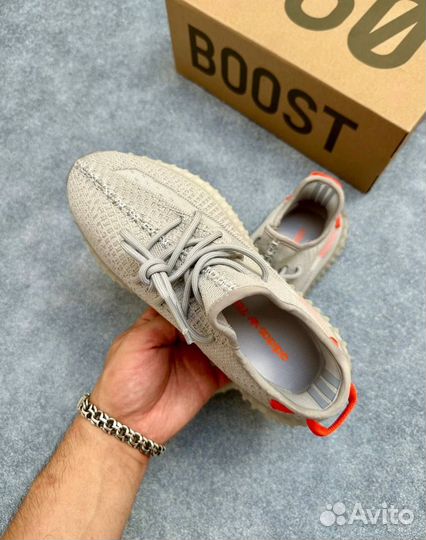 Кроссовки Adidas yeezy boost 350 v2 Tail Light