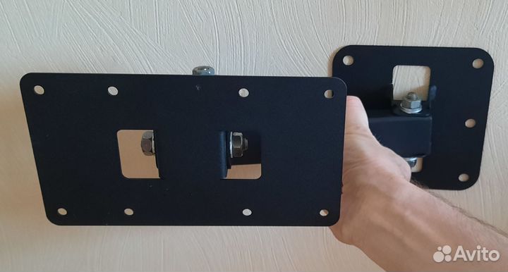 Кронштейн для телевизора поворотный