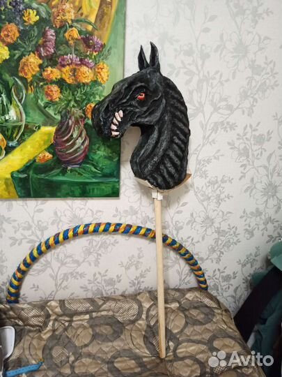 Лошадь на палке хоббихорс