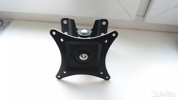 Поворотный кронштейн для крепления телевизора