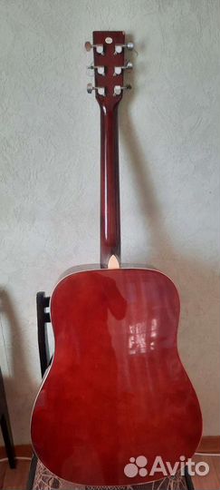 Акустическая гитара