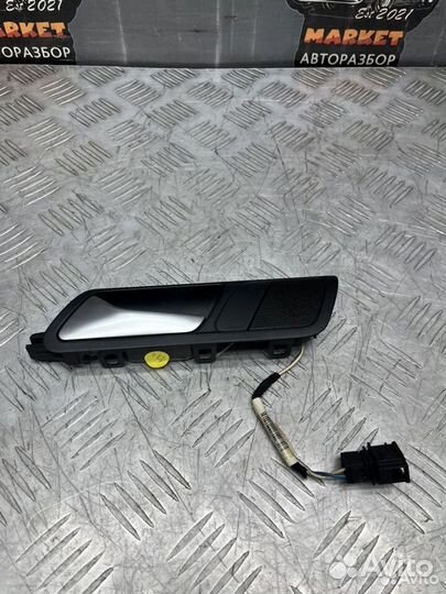 Ручка задняя левая внутреняя Пассат Б6 B6