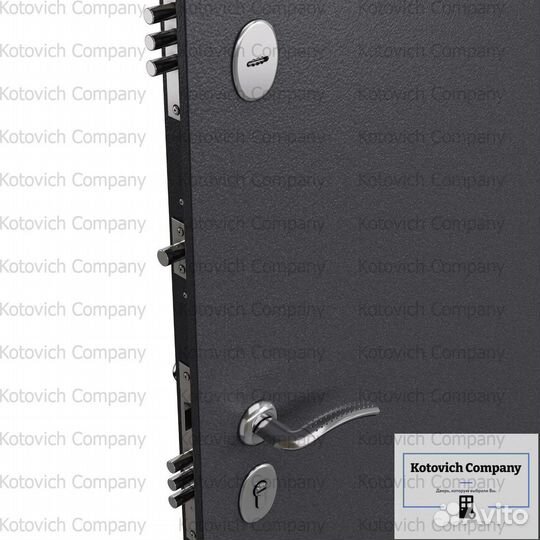 Входная дверь с терморазрывом и зеркалом