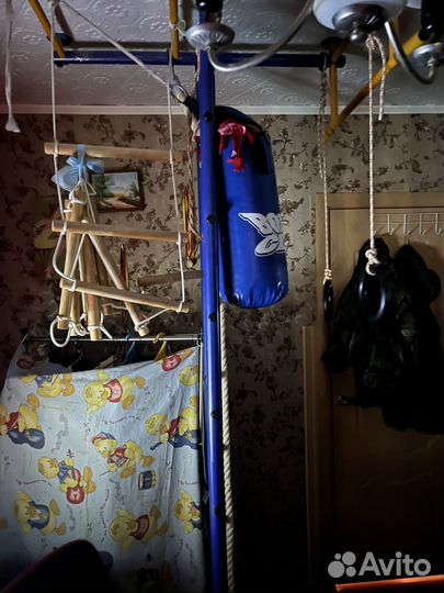 Шведская стенка с турником