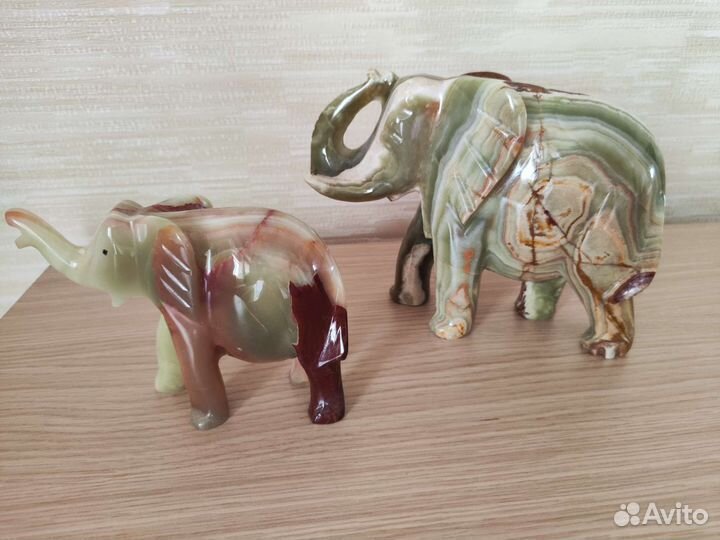 Статуэтк из натурального камня оникс, слон