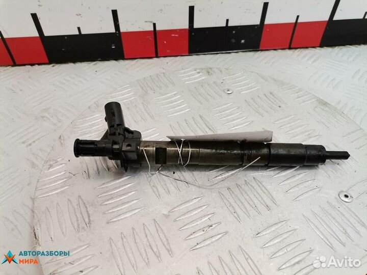 Форсунка Volkswagen Passat B6 2008 03L130277