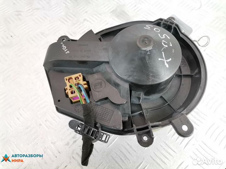 Моторчик печки Volkswagen Passat B5 1998