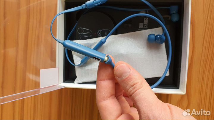 На запчасти - Beats x Беспроводные наушники