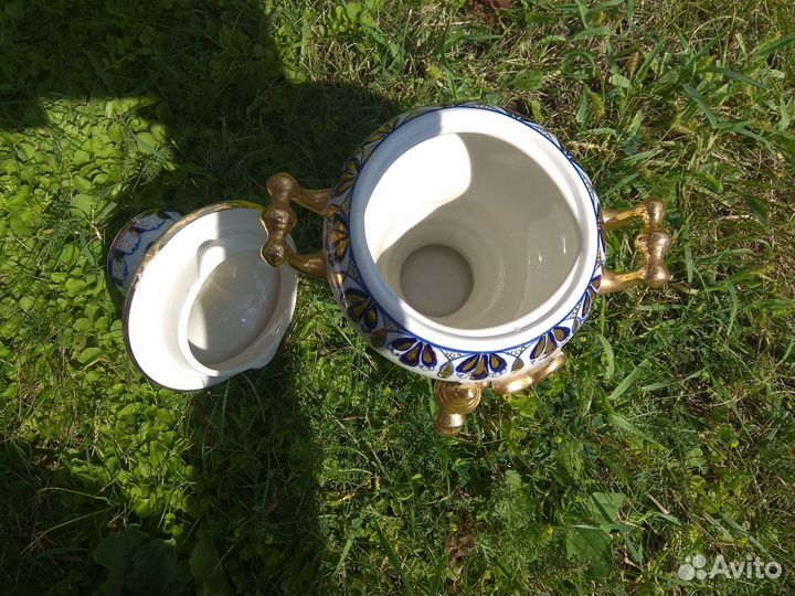 Сувенирный самовар Гжель