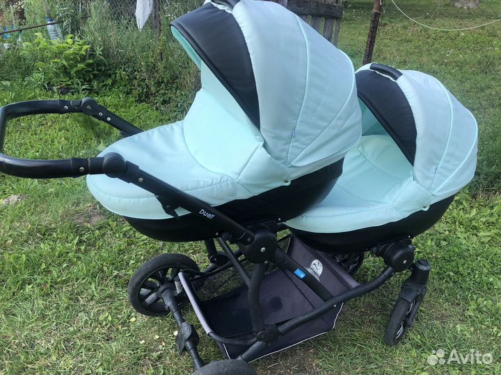 Коляска для двойни