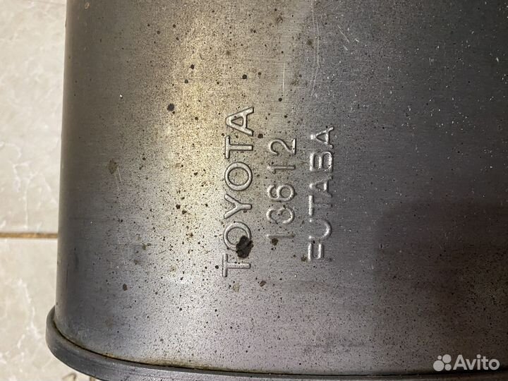 Правый глушитель camry 50-55