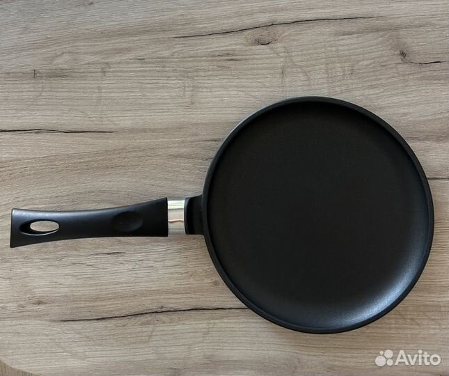 Сковорода новая для блинов 24 см