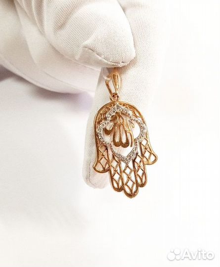 Золотая подвеска с камнем