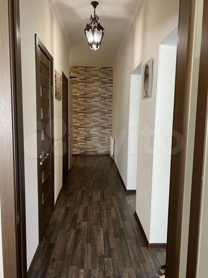 2-к. квартира, 82 м², 2/4 эт.