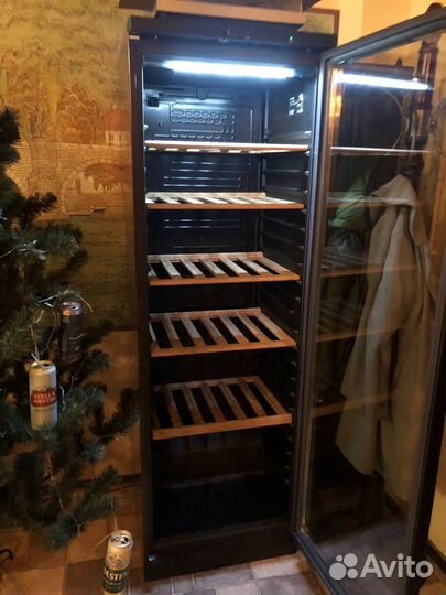 Винный шкаф Vestfrost VKG 571 brazil