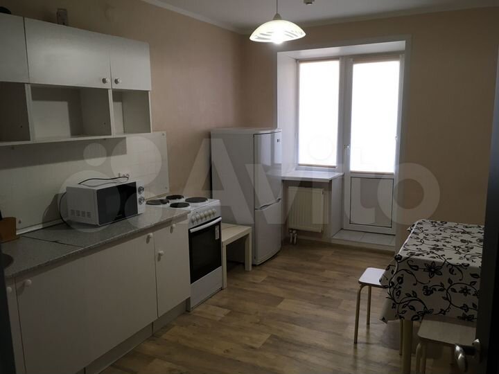 2-к. квартира, 52 м², 8/10 эт.