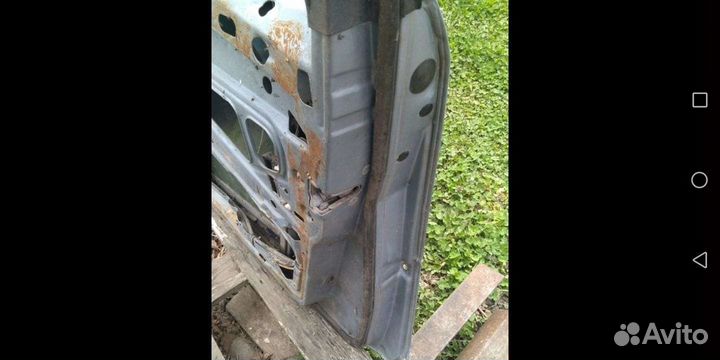 Передняя правая дверь Mercedes Benz w124