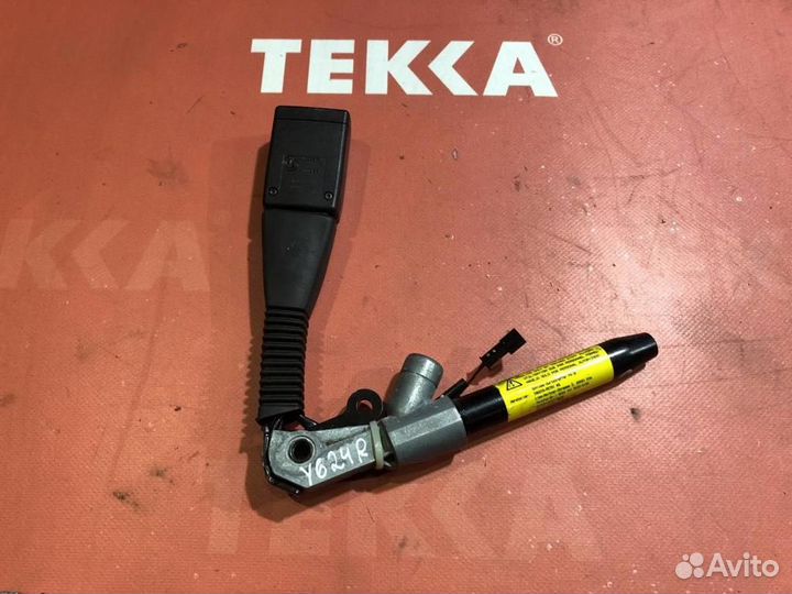 Ответная часть ремня безопасности правая бмв Х6 Е