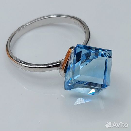 Серебряный комплект с кристаллом swarovski