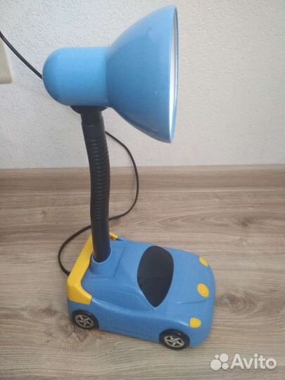 Светильник настольный