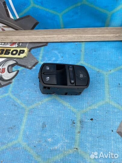 Кнопки стеклоподьемника Opel Corsa D