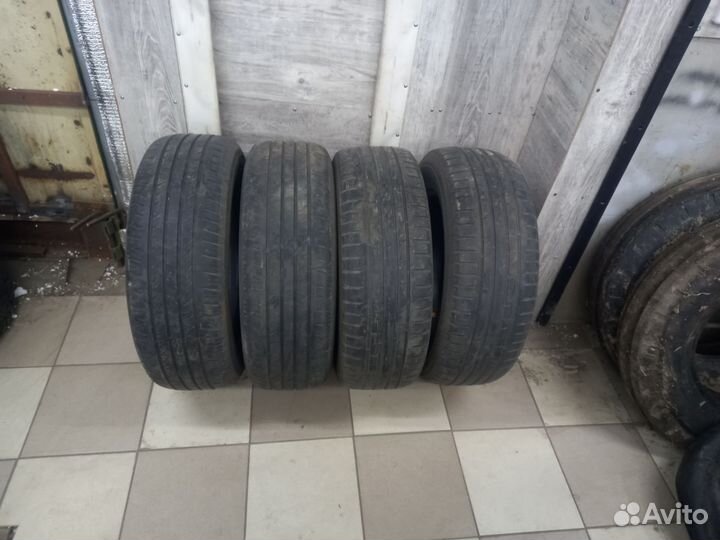 Nokian Tyres Hakka Black 2 SUV 235/65 R17 108H