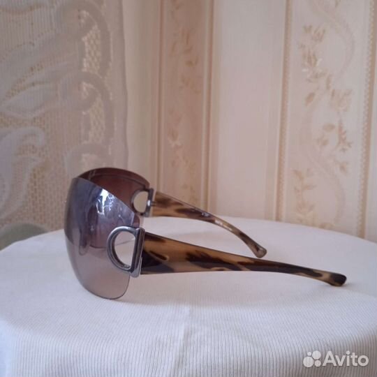 Солнцезащитные очки женские. Доставлю