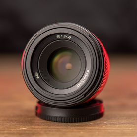 Sony 50mm f/1.8 FE (SEL50F18F)