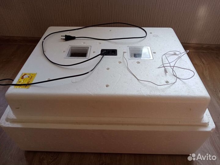 Инкубатор несушка