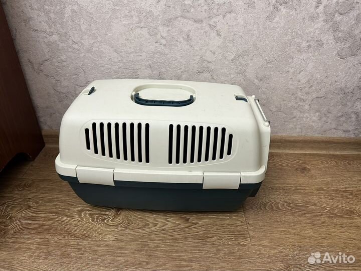 Переноска для кошек пластиковая