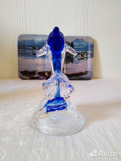 Хрустальный дельфин, Франция