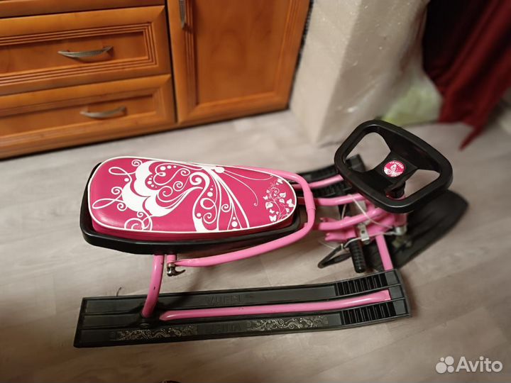 Детский снегокат со спинкой