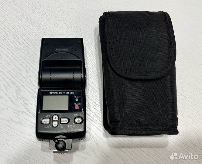 Вспышка Nikon Speedlight SB-600