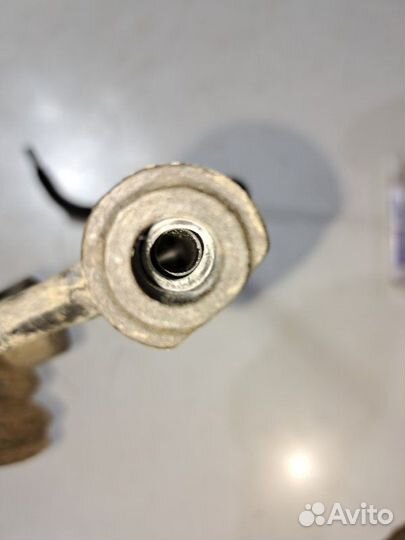 Трубка вакуумная Ford Focus 2 седан duratec - HE