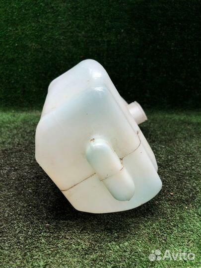 Бачок омывателя Renault Logan