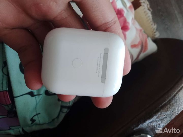 Беспроводные наушники apple airpods