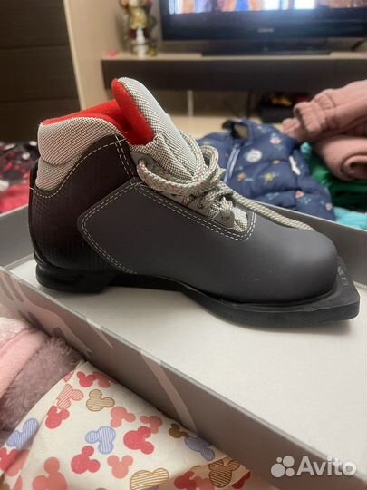 Лыжные ботинки