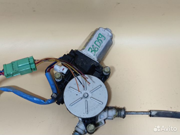 Стеклоподъёмник передний правый для Honda CR-V 2